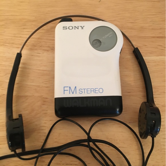 Sony Walkman - Picture 1 of 4